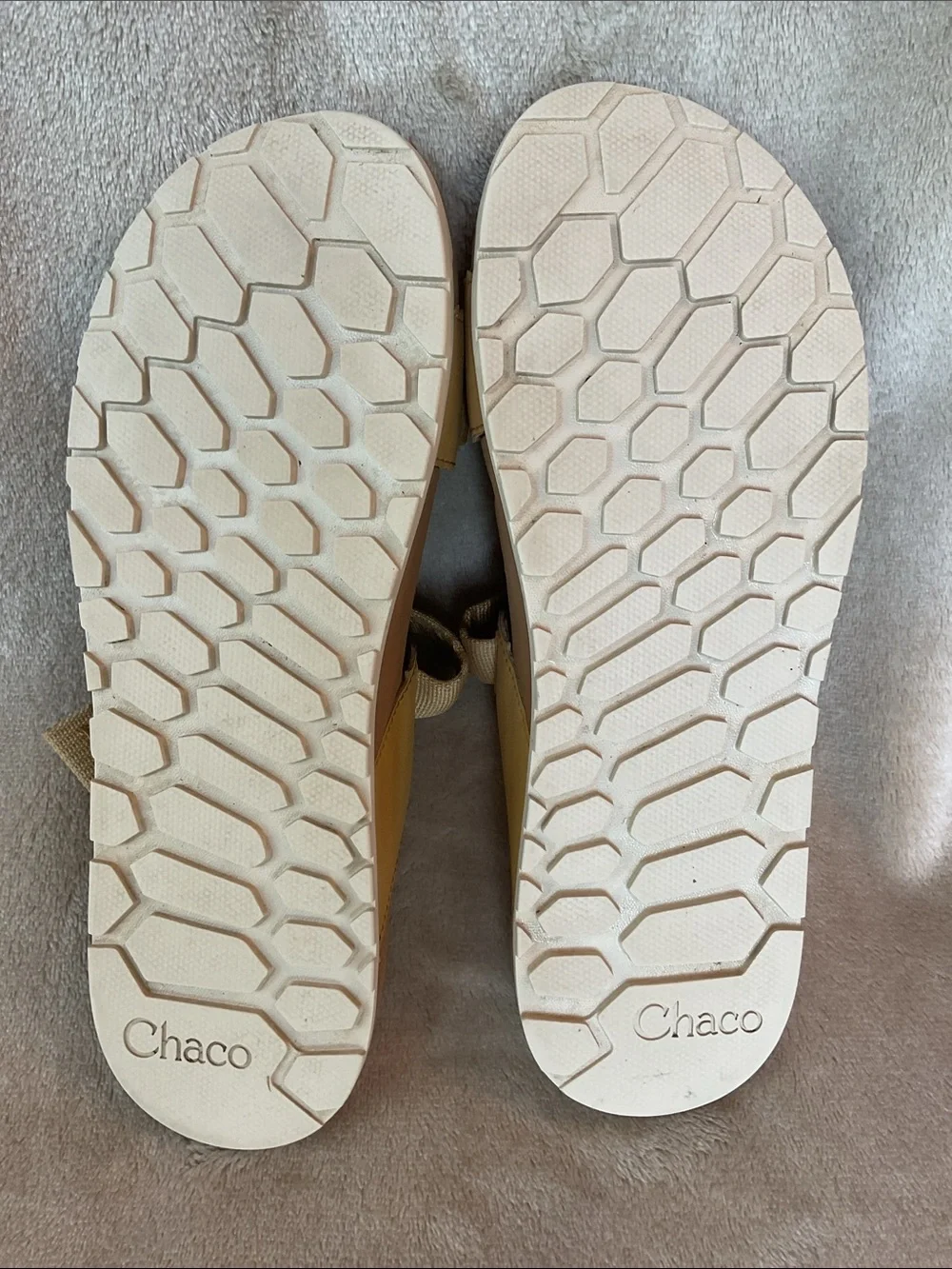 Chaco Women’s Lowdown Slide Sandals color Curry Size 10